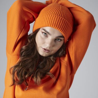 Engineered knit ribbed beanie Thumbnail